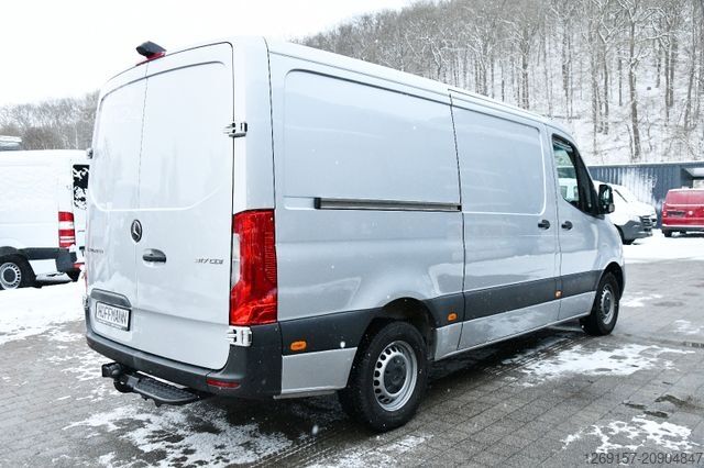 Furgoneta MERCEDES-BENZ Sprinter 317 CDI Kasten L2H1 RWD Kamera Navi
