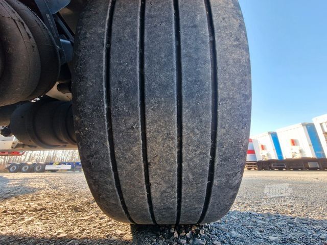 Ημιρυμουλκούμενο εναλλάξιμου αμαξώματος KRONE SD / Liftachse / 11.035-12.640