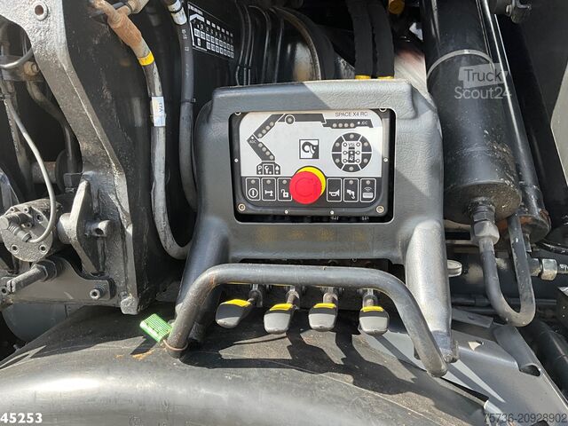 معيار SZM Mercedes-Benz Arocs 3253 8x4 Hiab 105 Tonmeter laadkraan