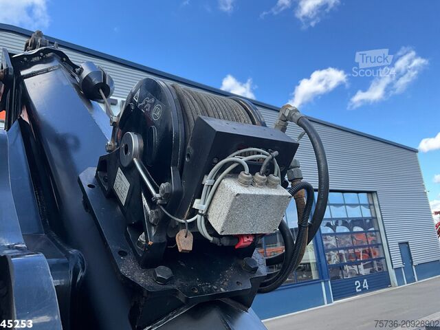 معيار SZM Mercedes-Benz Arocs 3253 8x4 Hiab 105 Tonmeter laadkraan