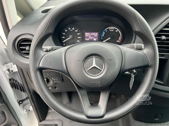 Dobozos furgon MERCEDES-BENZ eVito KA Lang 3Sitzer Kamera Navi Flügeltüren