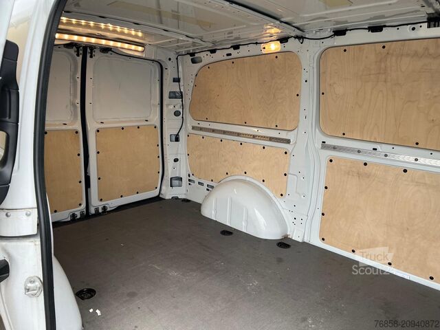 Fourgon tôlé Mercedes-Benz eVito KA Lang 3Sitzer Kamera Navi Flügeltüren