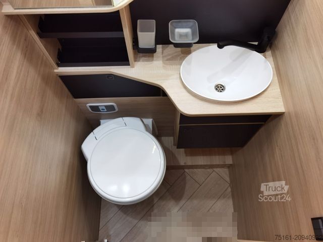 Camping-car semi-intégré CHAUSSON 797 TITANIUM / - 2026 - / 165PS - 8G. AUTOMATIK