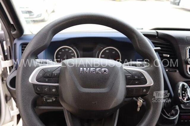 Kleinbus Iveco Mobi / 8.6m / Euro 6 / 33pl. / Automatic / Vand...
