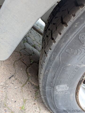 Volumen SZM MAN TGX 18.480 Lowliner Hubsattelplatte