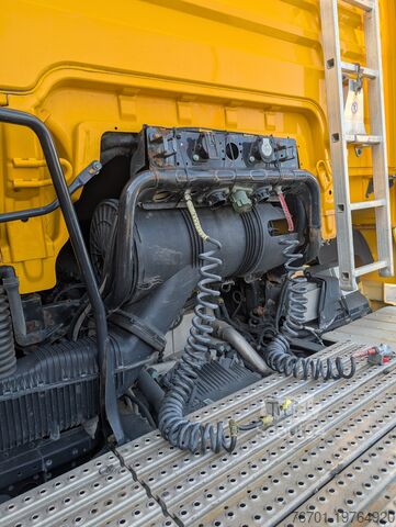 Volumen SZM MAN TGX 18.480 Lowliner Hubsattelplatte