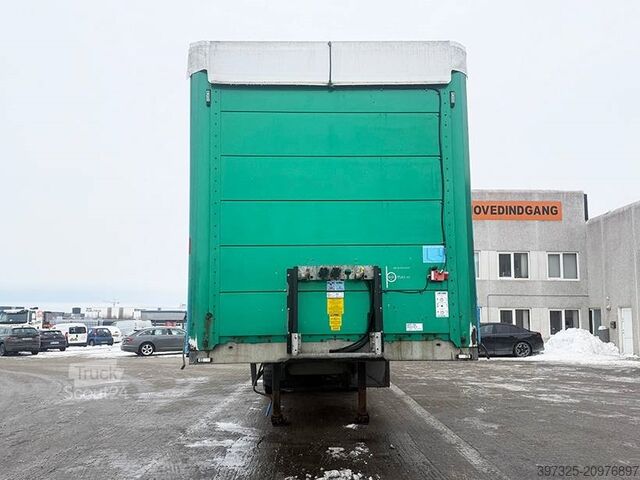 Skjutbara presenningar BP TRAILER Curtainsider / Planenauflieger / Gardin