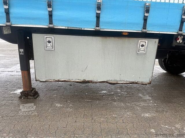 Posuvné plachty BP TRAILER Curtainsider / City-Plane Stapler