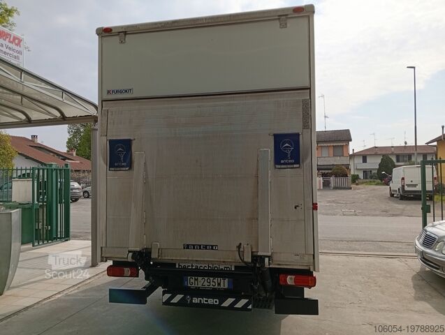 Hidrolik asansörlü panelvan Iveco Daily 35