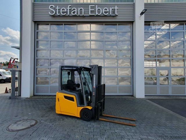 Челен мотокар JUNGHEINRICH EFG 215 / Triplex: 4.25m! / SS / nur 3.488h!