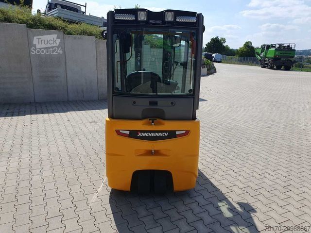 Челен мотокар JUNGHEINRICH EFG 215 / Triplex: 4.25m! / SS / nur 2.184h!