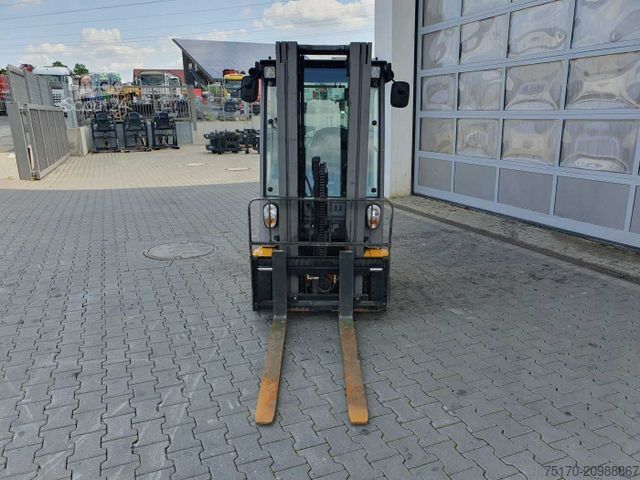 Челен мотокар JUNGHEINRICH EFG 215 / Triplex: 4.25m! / SS / nur 2.184h!