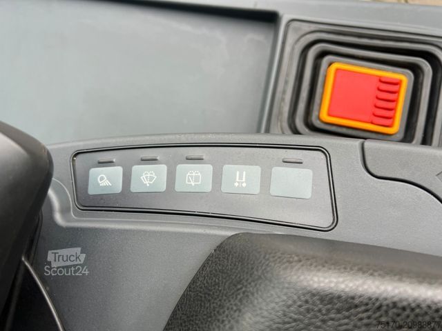 Челен мотокар JUNGHEINRICH EFG 215 / Triplex 4.25m / 1.851h / Batterie 2023