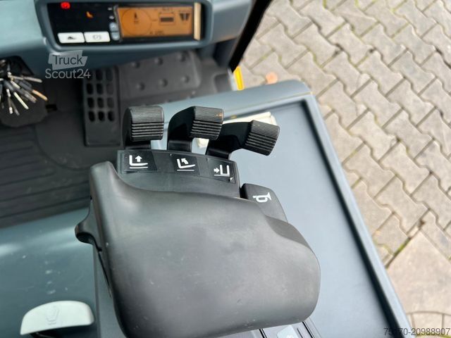 Челен мотокар JUNGHEINRICH EFG 215 / Triplex: 4.25m! / SS / 1.285h / 2021