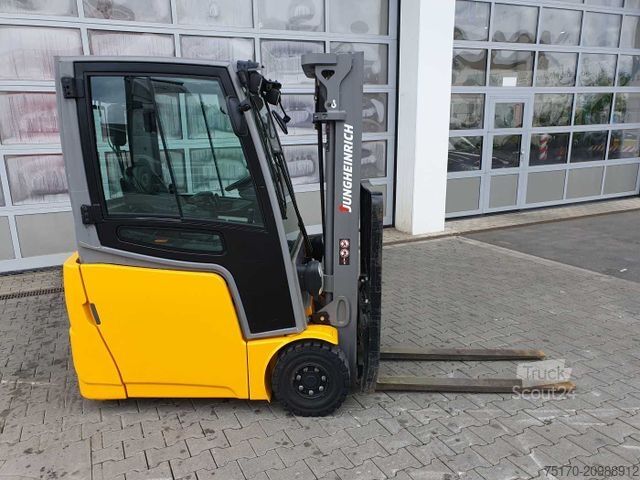 Челен мотокар JUNGHEINRICH EFG 215 / Triplex: 4.25m! / SS /  4.297h!