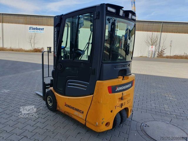 Челен мотокар JUNGHEINRICH EFG 215 / Triplex: 4.35m! / SS / nur 2.054h!