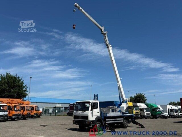 Vrachtwagen met kraanopbouw Mercedes-Benz 814 Böcker Montage- Dachdecker+Arbeitskorb 25 M.