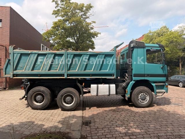 Camion basculante trilateral MERCEDES-BENZ Actros 3348 6x6 Dreiseiten-Kipper Meiller EPS