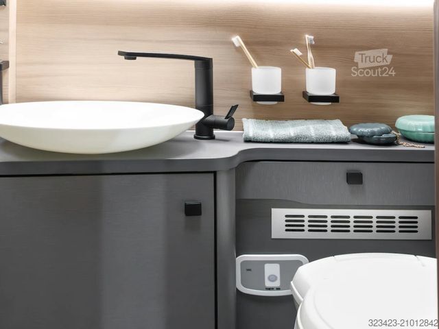 Semi-integrated camper EURAMOBIL Profila T PT 726 EF Dörr 30 Jahre Sonderedition