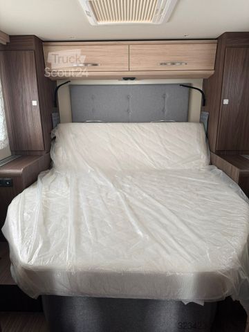 Half-integraal camper EURAMOBIL Profila T 726 QF Luminary -S SAT/SOLAR/VeloSlide