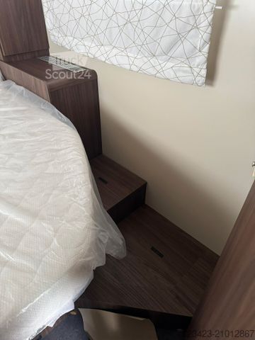 Half-integraal camper EURAMOBIL Profila T 726 QF Luminary -S SAT/SOLAR/VeloSlide