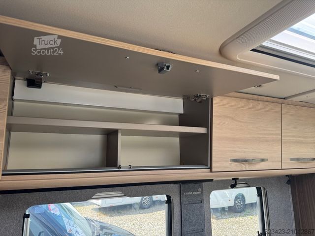 Half-integraal camper EURAMOBIL Profila T 726 QF Luminary -S SAT/SOLAR/VeloSlide