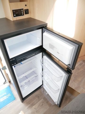 Camping-car semi-intégré SUNLIGHT Adventure T Ford 680 TV/SAT/Navi/Solar/Markise