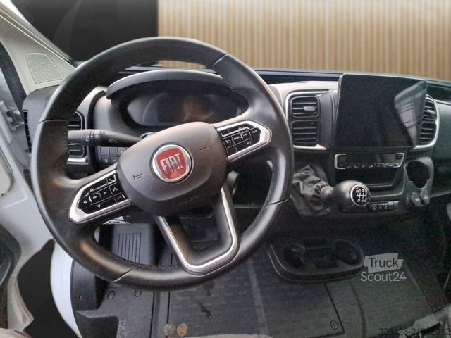 Camping-car PÖSSL Summit 600 Fiat 180 PS Mark./AHK/Navi/Solar