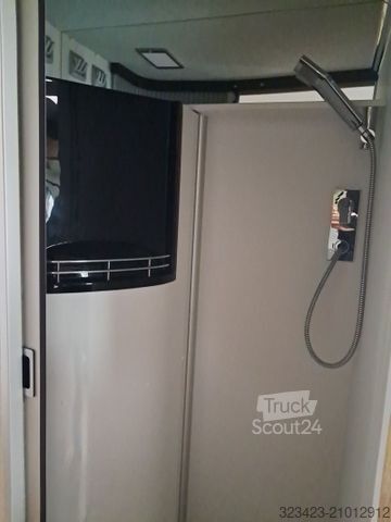 Camping-car PÖSSL Summit 600 Fiat 180 PS Mark./AHK/Navi/Solar