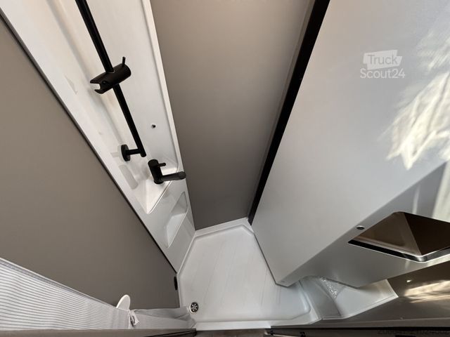 Camping-car semi-intégré BÜRSTNER Campeo TD 676 G *3.850 kg*6 Personen Zulassung.*