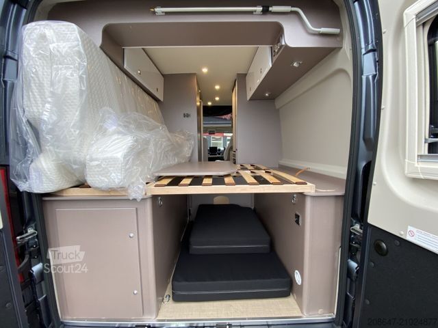 Camping-car BÜRSTNER Eliseo C 602 *Schlafdach*Backofen*Solar*AHK*NAVI