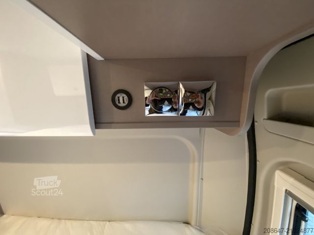 Camping-car BÜRSTNER Eliseo C 602 *Schlafdach*Backofen*Solar*AHK*NAVI