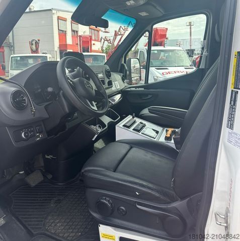 Fire truck MERCEDES-BENZ Sprinter Rettungswagen