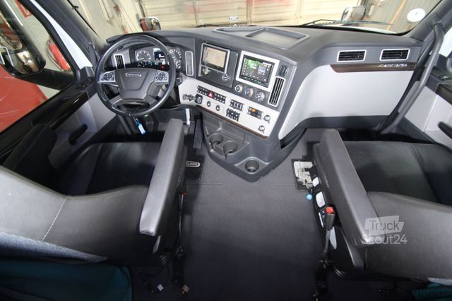 Tracteur routier standard FREIGHTLINER Cascadia, 3-Achser