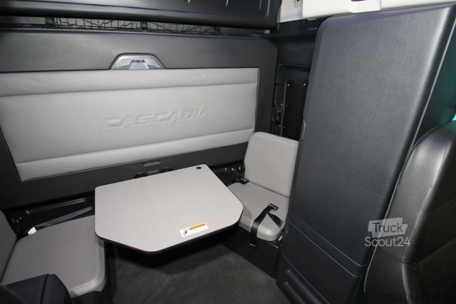 Tracteur routier standard FREIGHTLINER Cascadia, 3-Achser