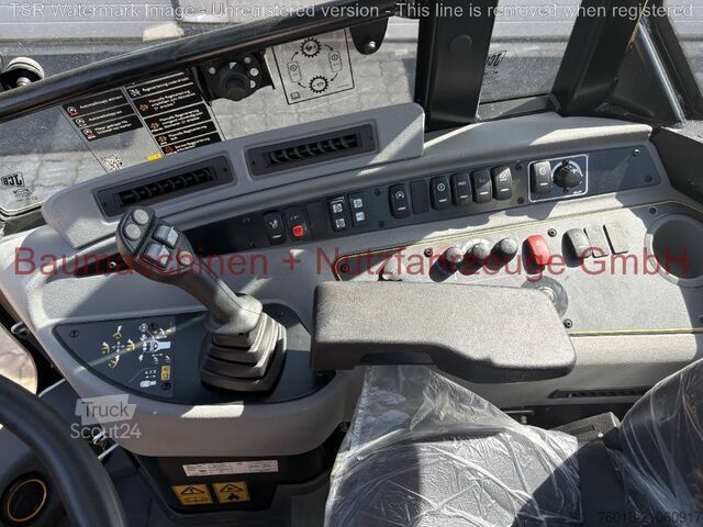 Nakladalnik JCB TM220 40km/h NEU