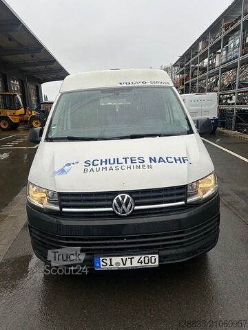 High-roof van Volkswagen T4 Caravelle