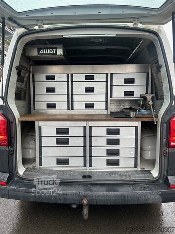 High-roof van Volkswagen T4 Caravelle