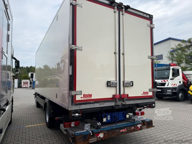 Kylbil MERCEDES-BENZ 1530 LL 7m Tiefkühler LBW Thermo King T1000R