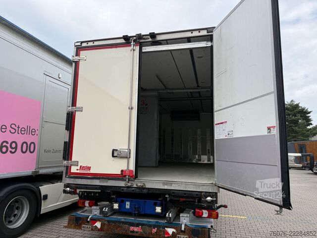 Kylbil MERCEDES-BENZ 1530 LL 7m Tiefkühler LBW Thermo King T1000R