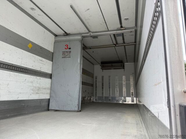Kylbil MERCEDES-BENZ 1530 LL 7m Tiefkühler LBW Thermo King T1000R