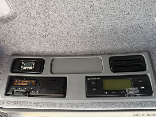 Kylbil MERCEDES-BENZ 1530 LL 7m Tiefkühler LBW Thermo King T1000R