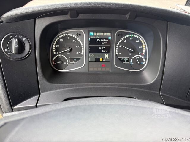 Kylbil MERCEDES-BENZ 1530 LL 7m Tiefkühler LBW Thermo King T1000R