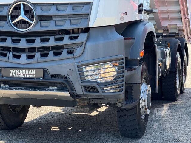 Camion basculante trilateral MERCEDES-BENZ 3343 Arocs 4 Allrad 6x6 MEILLER  Only 34.000 Km