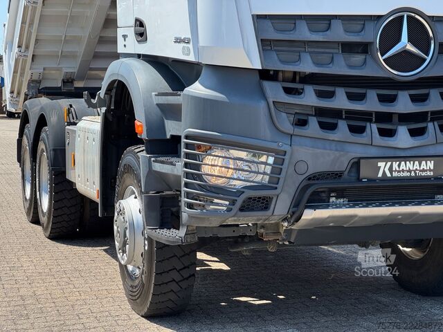 Camion basculante trilateral MERCEDES-BENZ 3343 Arocs 4 Allrad 6x6 MEILLER  Only 34.000 Km