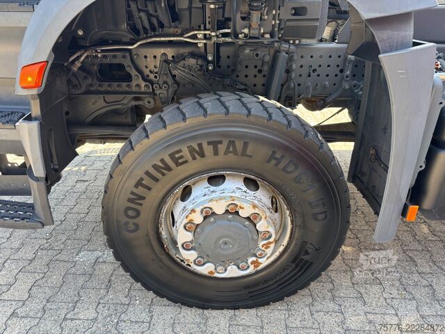 Camion basculante trilateral MERCEDES-BENZ 3343 Arocs 4 Allrad 6x6 MEILLER  Only 34.000 Km