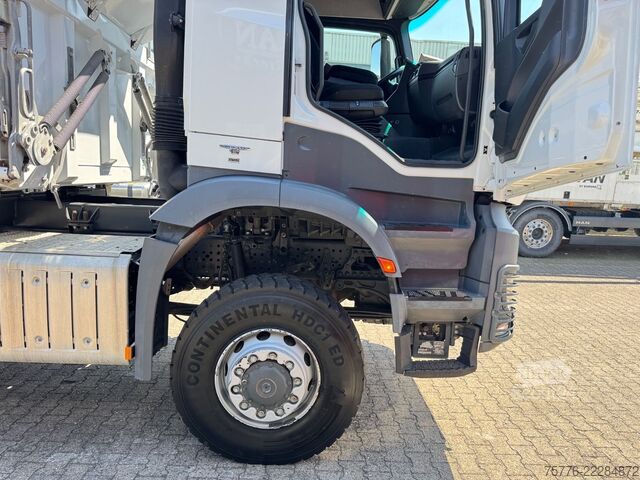 Camion basculante trilateral MERCEDES-BENZ 3343 Arocs 4 Allrad 6x6 MEILLER  Only 34.000 Km