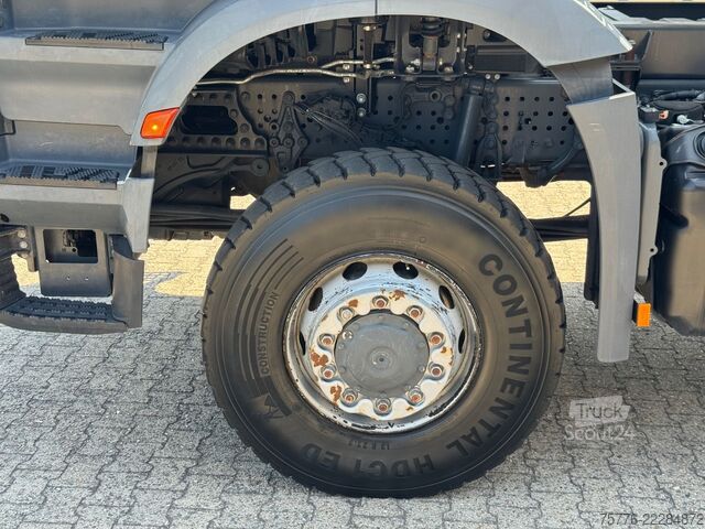 Camion basculante trilateral MERCEDES-BENZ 3343 Arocs 4 Allrad 6x6 MEILLER  Only 34.000 Km