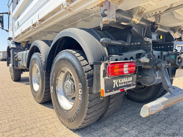 Camion basculante trilateral MERCEDES-BENZ 3343 Arocs 4 Allrad 6x6 MEILLER  Only 34.000 Km