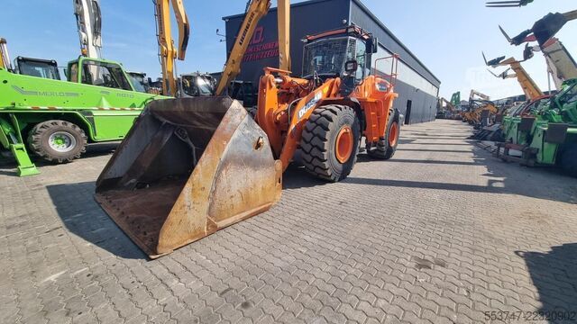 Kerekes rakodó Doosan Develon DL300-5